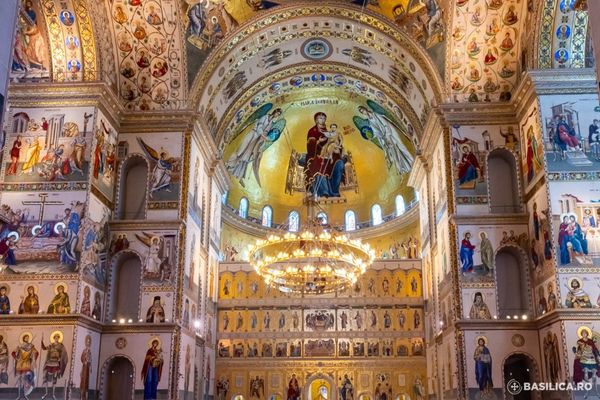 PATRIARHIA PRELUNGEȘTE PERIOADA DE ÎNCHINARE ȘI TRECERE PRIN SFÂNTUL ALTAR AL CATEDRALEI NAȚIONALE