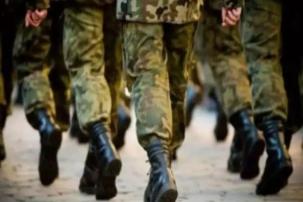 Lider PNL dă de pământ cu decizia Guvernului de a tăia banii militarilor și polițiștilor