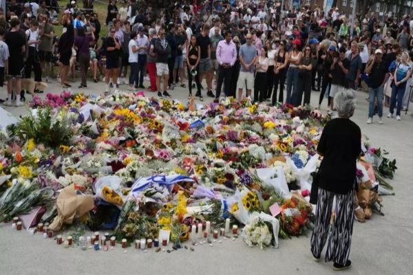 Masacru Australia. Detalii șocante: atacatorii erau tată și fiu