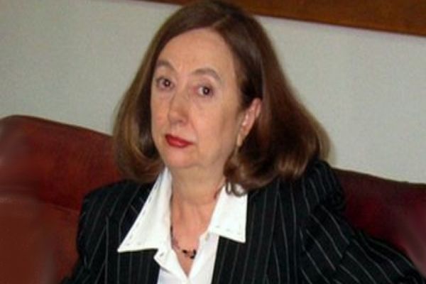 Trupul Rodicăi Stănoiu a fost deshumat pentru autopsie: se fac cercetări pentru ucidere din culpă şi acces ilegal la un sistem informatic