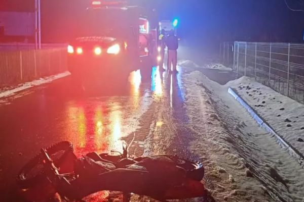 Accident grav între două motociclete conduse de doi minori, în Suceava. Adolescent de 16 ani, în stare critică