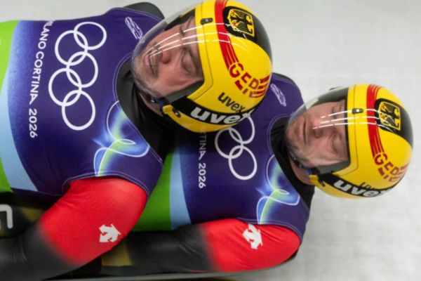 Germania, la un pas să piardă aurul la sanie din cauza unui sportiv român care a blocat ușa vestiarului