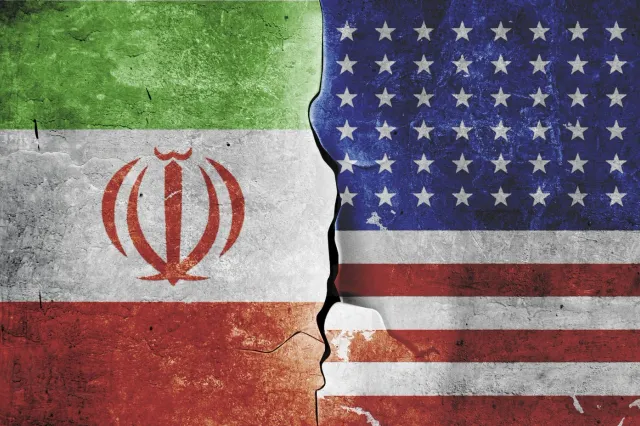 Presiunea maximă funcționează: Iranul se prăbușește sub politica Trump