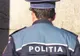 Bărbat reținut după ce a luat la bătaie și amenințat cu toporul un polițist
