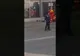 Metoda ingenioasă folosită de un contrabandist pentru a nu fi prins. Transporta țigările prin apa unui pârâu VIDEO