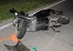 Un tânăr din Șcheia a ajuns în stare gravă la spital după ce a intrat cu mopedul într-un arbore
