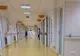 Un tânăr a intrat cu mașina într-un mal de pământ