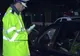 Un bărbat a fost reținut după ce a fost prins la volan beat și fără permis