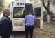 Un individ a fost reținut de polițiști după ce și-a lovit soția în fața copilului minor