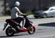 Doi tineri de 16 și 17 ani, prinși după ce au furat un motoscuter din curtea unei case