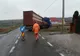 Un tir încărcat cu sare a ajuns în șanț la ieșire din localitatea Bălcăuți FOTO