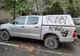 Opt indivizi au vandalizat cu spray grafitti tot ce le-a ieșit în cale, după meciul de fotbal Foresta – Dinamo VIDEO