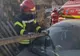Un copil de 11 ani a ajuns în stare gravă la spital după ce mașina în care se afla s-a izbit violent într-un gard FOTO