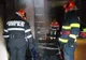 Incendiu într-un apartament din Câmpulung Moldovenesc. Pompierii au găsit o persoană în stare de inconștiență
