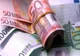 Telenovelă la Suceava. Un bărbat a reclamat la poliție că soția lui și amantul acesteia i-au furat din casă aproape 2.000 de euro