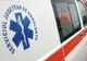 Din cauza vitezei, un șofer a ajuns cu autoutilitara într-un cap de pod