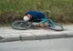 Dosar penal pentru un tânăr care de beat ce era a căzut de pe bicicletă