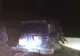 În încercarea de a fugi de poliție, un contrabandist a intrat cu mașina într-un cap de pod și s-a răsturnat