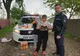 DE ZIUA COPILULUI SE ÎNTÂMPLĂ MINUNI....ȘI SÂNGELE DE POLIȚIST SE TRANSFORMĂ ÎN DULCIURI ȘI CADOURI