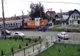 Scene INCREDIBILE! Au reușit să se SALVEZE în ultima clipă, SĂRIND din mașina lovită de tren. Imaginile au devenit virale