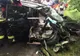 Două victime transportate la spital după ce s-au izbit cu mașina de un copac