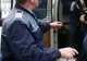 Săltat de polițiști de acasă! De ce se face tânărul vinovat