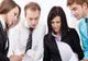 Elevii au o percepție mai bună despre profesorii care se îmbracă “business”, afirmă studiu realizat pe un grup de elevi din Suceava