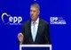 POLITICO: PREȘEDINTELE IOHANNIS PĂRĂSEȘTE SCENA ÎN MIJLOCUL TURBULENȚELOR POLITICE DE LA BUCUREȘTI