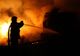 Incendiu în municipiul Câmpulung Moldovenesc. O casă și o anexă au fost cuprinse de flăcări
