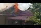 VIDEO Casă incendiată de copii care s-au jucat cu focul, la Petia